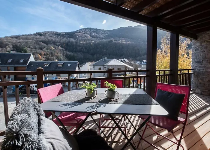 T4 8 Personnes De Grand Standing Classe 4 Etoiles En Plein Centre De Lary Soulan *