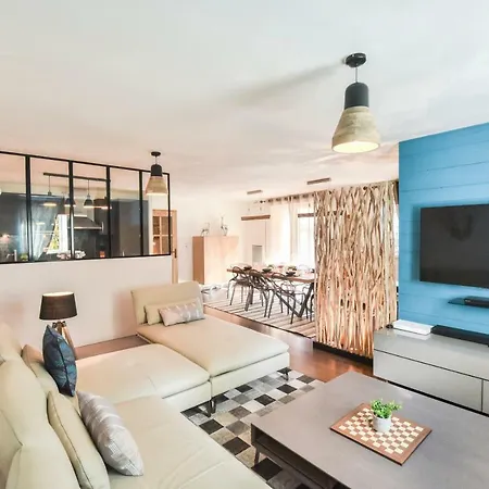 T4 8 Personnes De Grand Standing Classe 4 Etoiles En Plein Centre De Lary Soulan