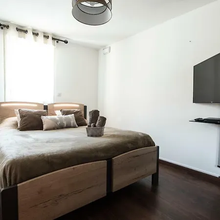 T4 8 Personnes De Grand Standing Classe 4 Etoiles En Plein Centre De Lary Soulan Lägenhet Saint-Lary-Soulan